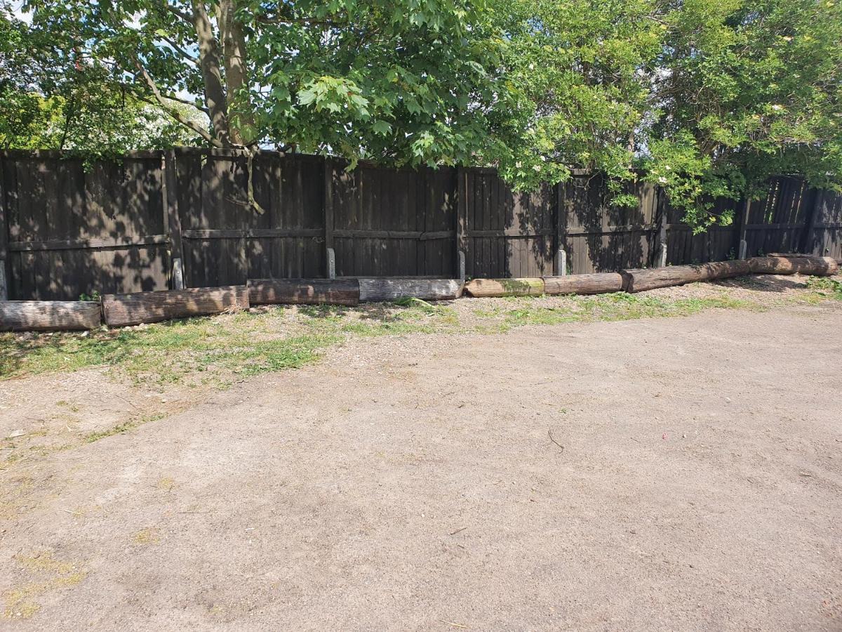 Sherwood Bungalow 3 Bedroom Entire Property Бостон Экстерьер фото